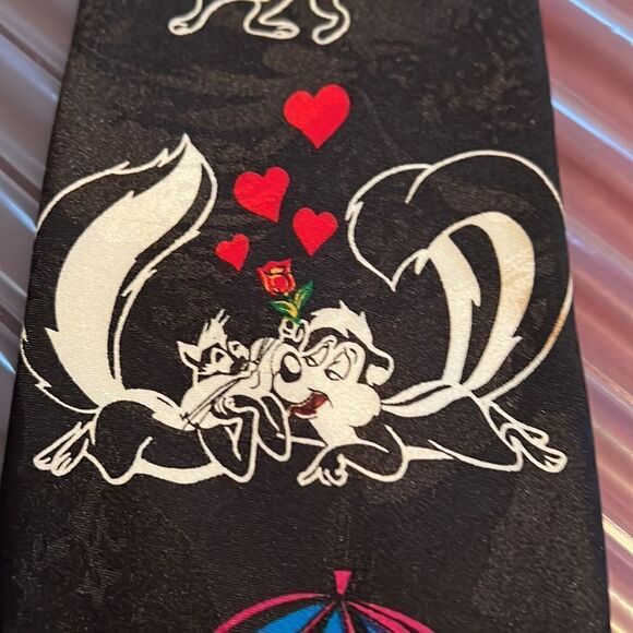 PEPE LE PEU men’s necktie. Looney Tunes. Valentines Day - Picture 6 of 7